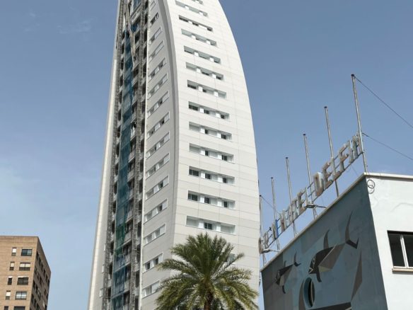 Delfin tower