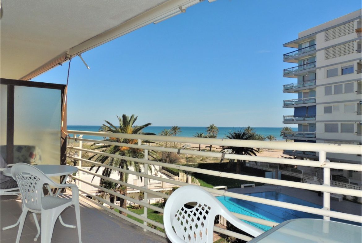 1st line Gandia Apartment on the beach